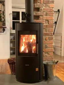 gemütliche rustikale Wohnung mit Kamin und optionalem Whirlpool - Бад-Зобернгайм