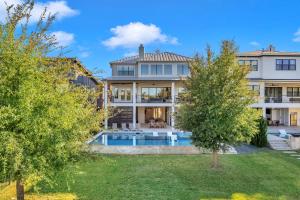 Lakeside 499 and Concierge Services