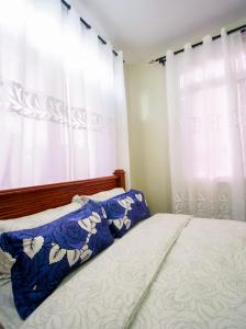 Zanzi modern 2 bed apartment GF