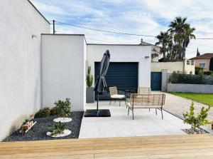 Location Maison contemporaine, piscine, 6-8 couchages