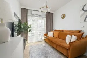 Nowoczesne Apartamenty z Parkingiem & Balkonem by Noclegi Renters - Malawa