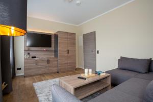 LQ family Suite - 11-12