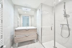 Blue Nights Appartements 69 : photos des chambres