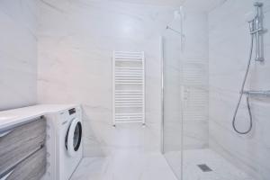 Blue Nights Appartements 69 : photos des chambres