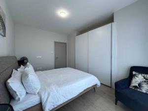 Elite Residence 1BR Apartment