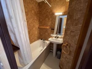 Studio confortable proche pistes ski & commerces - FR-1-787-95