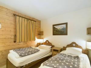 Appartement 3 pièces Sud avec balcon, parking et proche pistes et commerces - FR-1-398-571