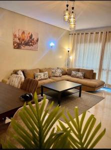 Elegant 2-Bedroom Apartment in Vibrant Maarif