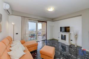 CIAO LAGO Family Apartment DesenzanoLoft Official Partner Homes & Villas by Marriott Bonvoy