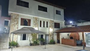 Casa com piscina e lazer em SBC SP