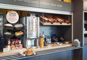 Hotels B&B HOTEL Corbeil-Essonnes : photos des chambres