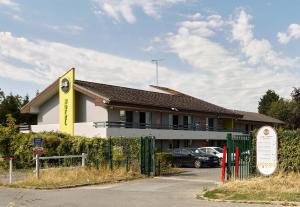 Hotels B&B HOTEL Corbeil-Essonnes : photos des chambres