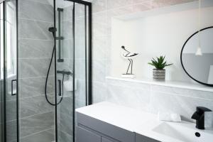 Modern apartment with stunning sea views near Oban