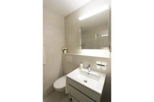 Apartment Skyline 110