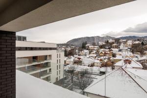 KUDO - Mountain & Skyline view