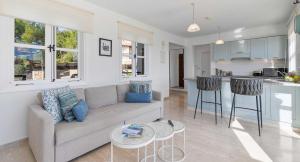 Modern Apartment U6 with Beautiful Sea Views, Aphrodite Hills