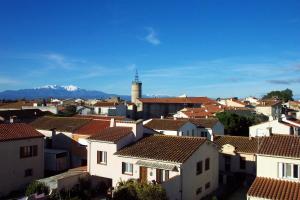 Appartements soleil catalan terrasse panoramique ok cheques vacances animaux 4pers wifi 65m2 jardin parking 2ch 2km mer : photos des chambres