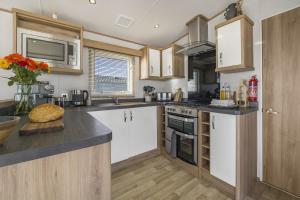 Seaview Holiday Let - Vale Holiday Park at Cardiff Airport