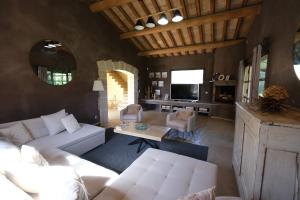 Villas Provencal farmhouse, Mont Ventoux view, 2 pools (1 heated), Bedoin - 10 people : photos des chambres