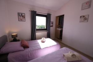 Villas Provencal farmhouse, Mont Ventoux view, 2 pools (1 heated), Bedoin - 10 people : photos des chambres