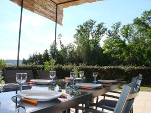 house in the countryside in the luberon with beautiful view and private swimming-pool close to bonnieux in Provence - 8 personnes