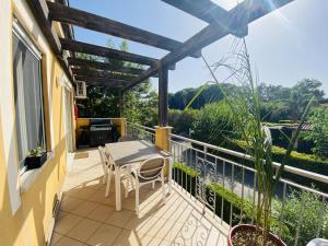 Pizzo Beach Club two bed Apartments 1F