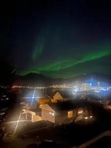 Cozy loft apartment with a view - Breidvika