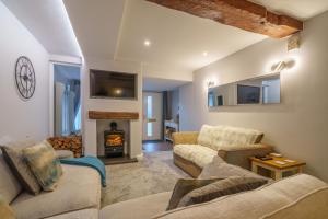 Laburnum Cottage - Windermere Town Centre, with Parking