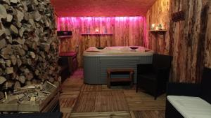 Maisons de vacances GITE LES ECUREUILS : Maison 3 Chambres