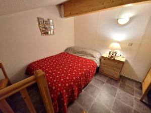 Duplex rénové 68 pers, 2 sdb, balcon, coeur station, casier skis - FR-1-265-203