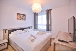 Appartement baignoire balnéo - 克兰杰维耶