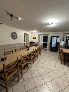 Hotels Hotel La Metairie & Piscine : photos des chambres