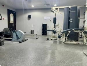 White Sage Renovated Studio Nxt to Metro