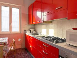 RED HOUSE - BEAUTIFUL APARTMENT - METRO m1
