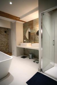 Villas Maison de charme - 15 min de Lyon : photos des chambres