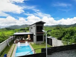 Moyo's Beach House - San Rafael