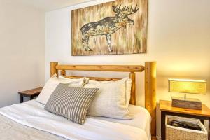 La Chouette Ski out Condo on the Voyageur Trail