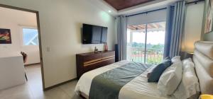 Stylish Oasis Retreat with Modern Amenities & Scenic Views