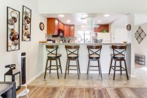 Golf Course On-Site Peaceful Condo in Palm Desert