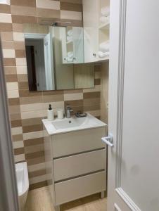 2 Habitaciones con vistas y 2 Terrazas en Primera Linea Playa Samil