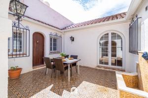 Mediterranean Way - El Patio