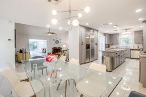 Refined Stagecoach Stay 1 Mi to Dtwn Palm Springs!