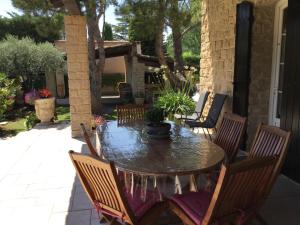 Maisons de vacances Maison avec piscine privative Taillades Luberon LS2-281 : photos des chambres