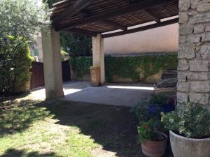 Maisons de vacances Maison avec piscine privative Taillades Luberon LS2-281 : Maison 4 Chambres