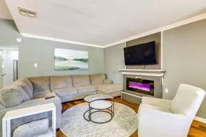 Game Room and Grill Family Home in Corpus Christi! - Peary Place