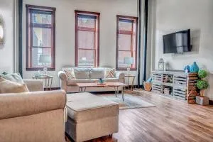 2 BR La Crosse 2 Blocks to La Crosse Center - La Crescent