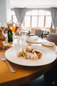 Hotels Armes de Champagne : photos des chambres