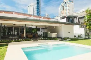 Newly Remodeled 5BR House with Pool and King Beds in Punta Paitilla - 塞罗阿苏尔
