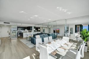 Luxury Ocean View Condo with Beach Service 1521