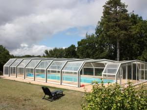 Maisons de vacances Maison Perigourdine Authentique avec Piscine et Wifi - FR-1-616-418 : photos des chambres
